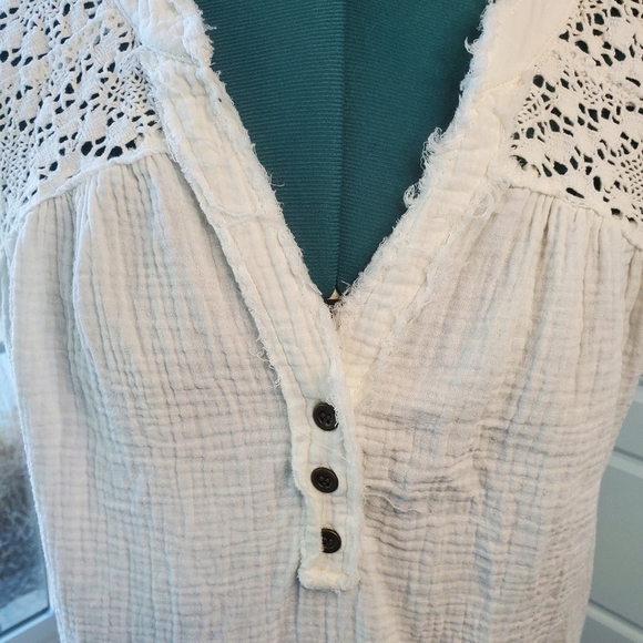 FRYE CREAM LACE EYELET BACK PANEL 100% COTTON SLEEVELESS BLOUSE TOP WOMEN MEDIUM - Picture 2 of 12